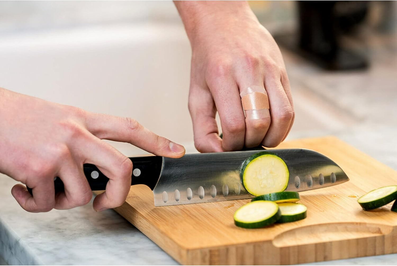 Nexcare Waterproof Clear Bandages, Covers and protect cuts, scrapes and blisters, One Size, 20 Count - Image 14