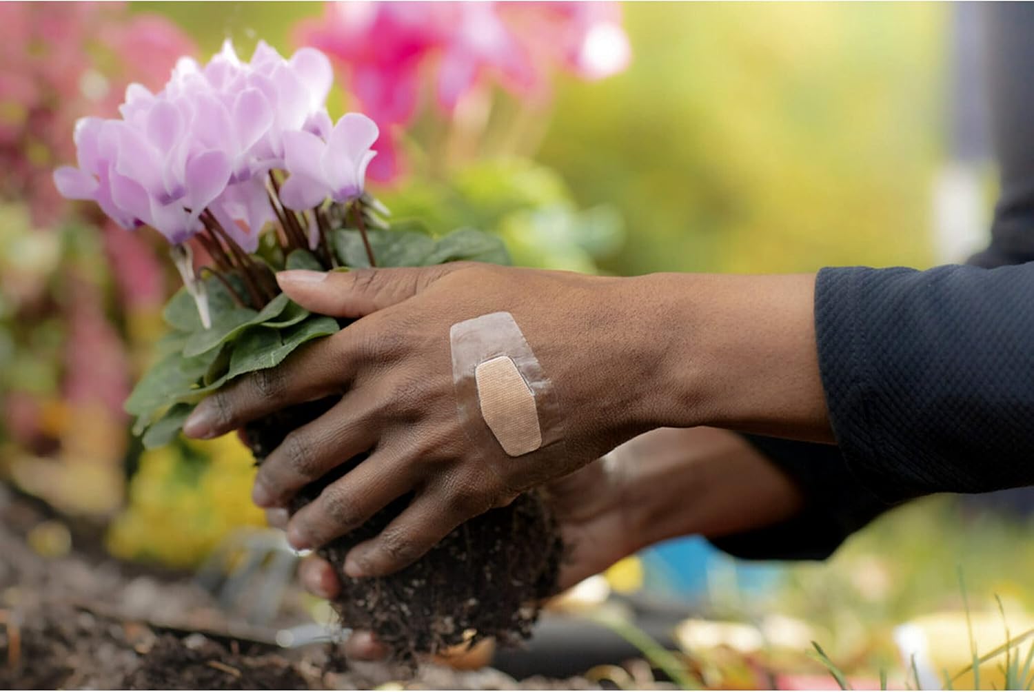 Nexcare Waterproof Clear Bandages, Covers and protect cuts, scrapes and blisters, One Size, 20 Count - Image 11