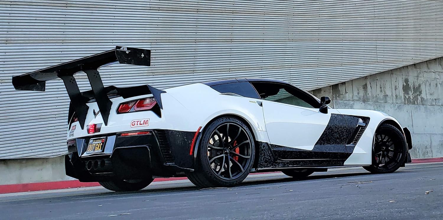 VViViD+ Forged Composite Carbon Vinyl Wrap Roll (1ft x 5ft, Black) - Image 3