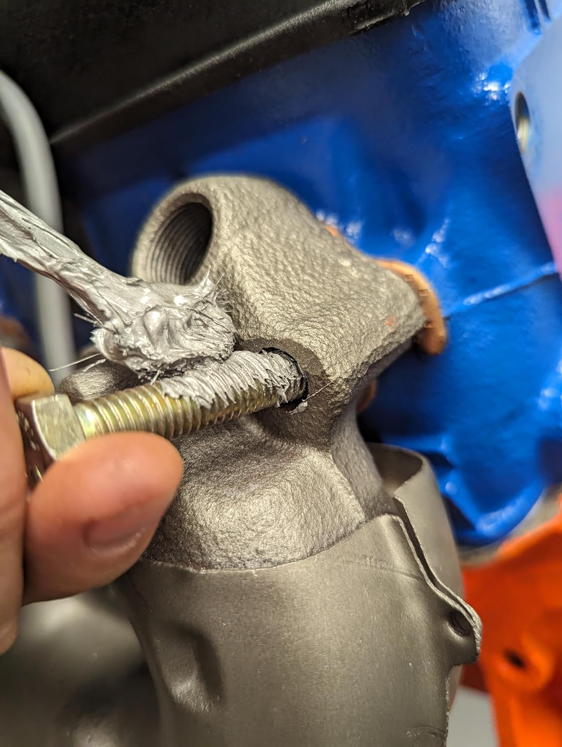 Permatex 80208 Anti-Seize Lubricant with Brush Top Bottle, 16 oz., Silver - Image 5