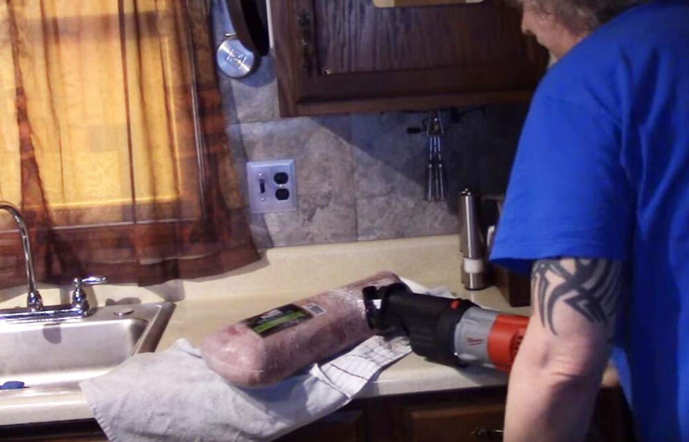 12 Inch Stainless Steel Reciprocating Saw Blades for Meat, 3TPI Big Tooth Unpainted Reciprocating Saw Blades for Food Cutting, Big Animals, Frozen Meat, Beef, Sheep, Cured Ham, Turkey, Bone - 5pack - Image 5