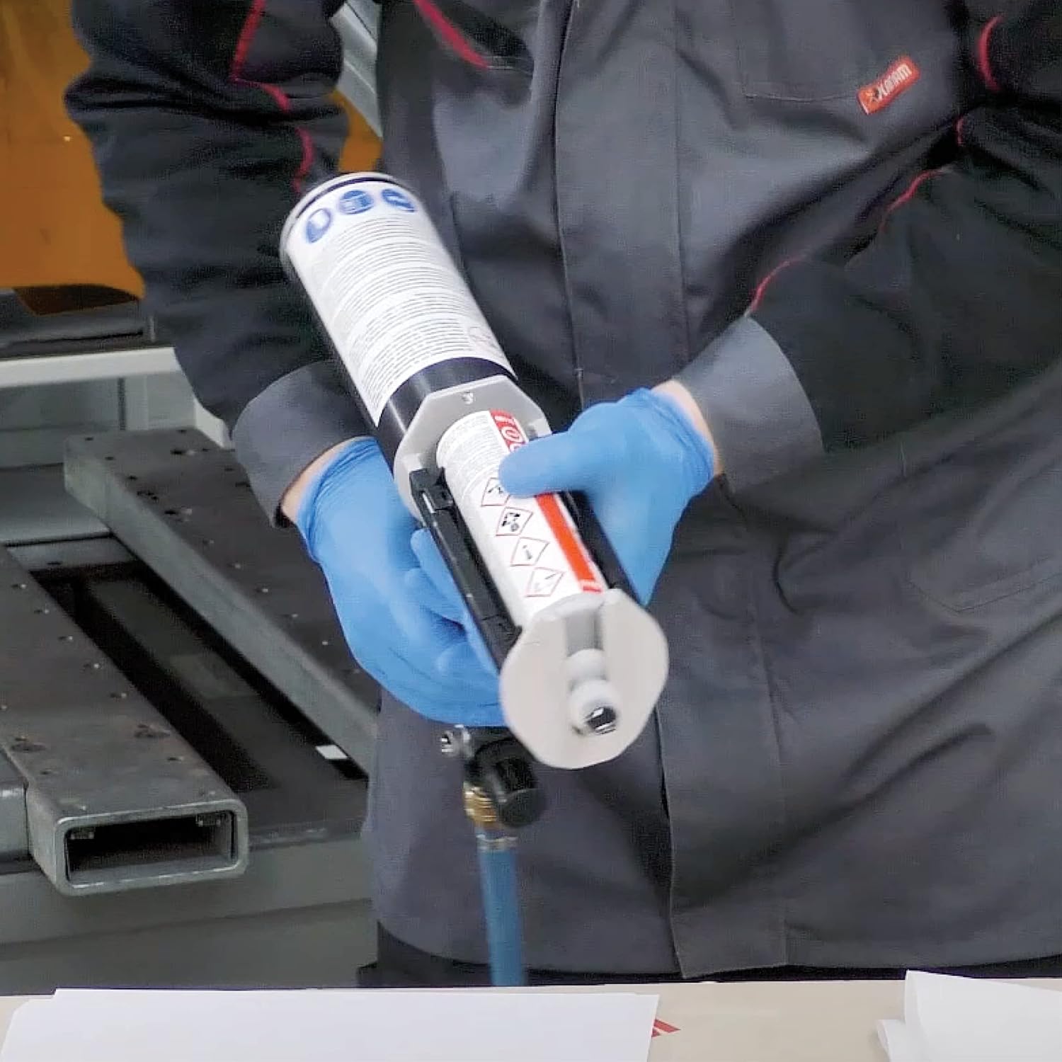 3M Panel Bonding Adhesive, 08116, OEM Recommended, Two-Part Epoxy, 200 ml/6.75 fl oz Cartridge , Black - Image 8