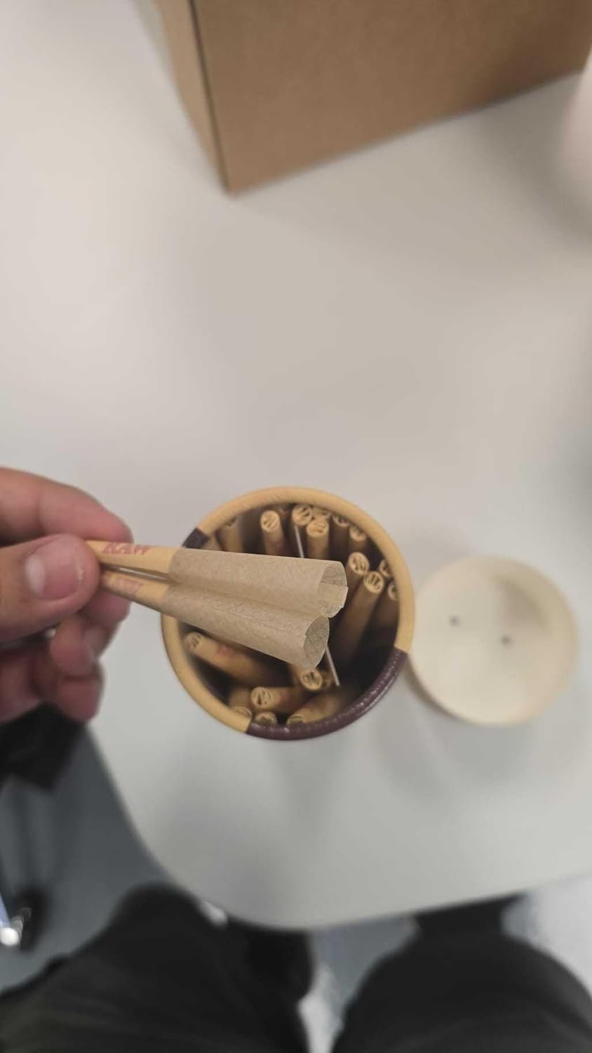RAW Cones Classic King Size - 100 Pack - Slow Burning Pre Rolled Paper with Tips and Packing Tubes Included - Image 9