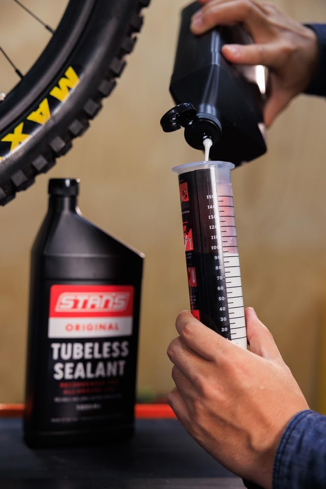 Stan's Tubeless Tire Sealant Injector - Image 7