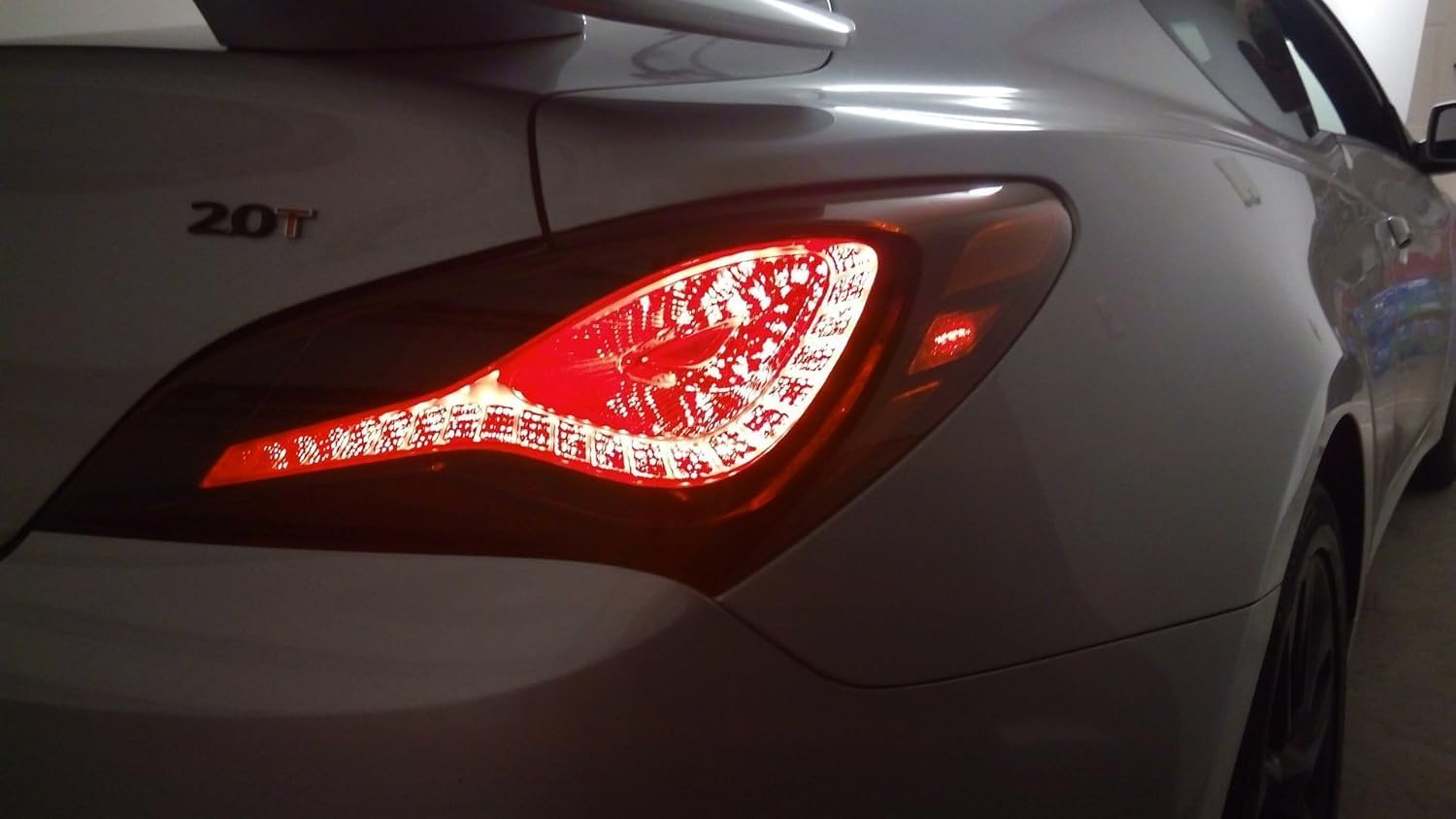 VViViD Air-Tint Dark Black Headlight Taillight Tint Air-Release Vinyl Wrap Film Roll (17.75" x 5ft) - Image 3