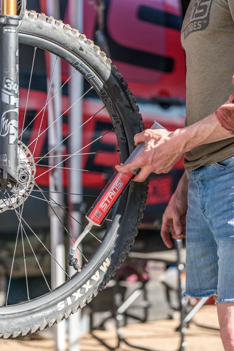 Stan's Tubeless Tire Sealant Injector - Image 9