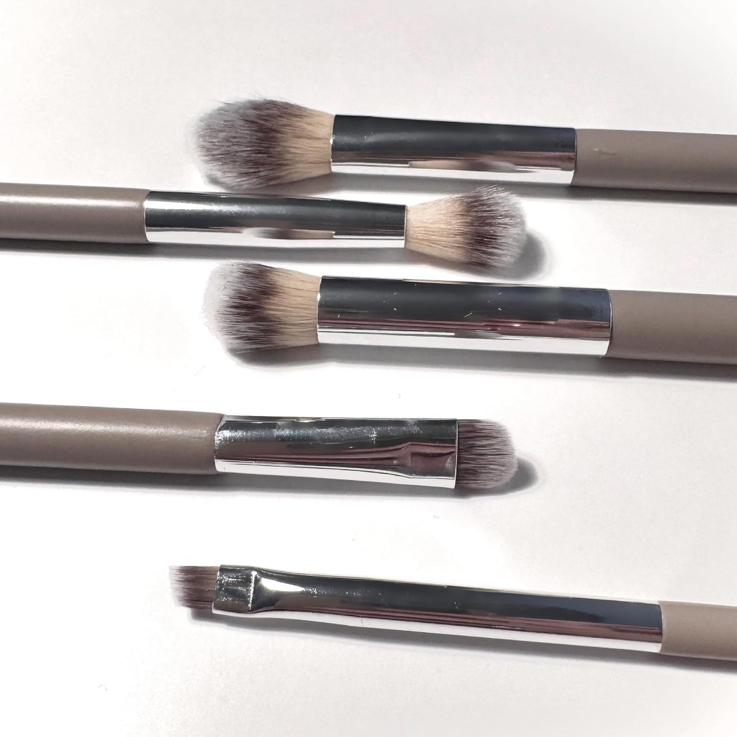 Sandstone Scandinavia Eyeshadow Blending Brush – Soft, Fluffy Makeup Brush for Seamless Color Blending – Vegan & Cruelty-Free - Image 7