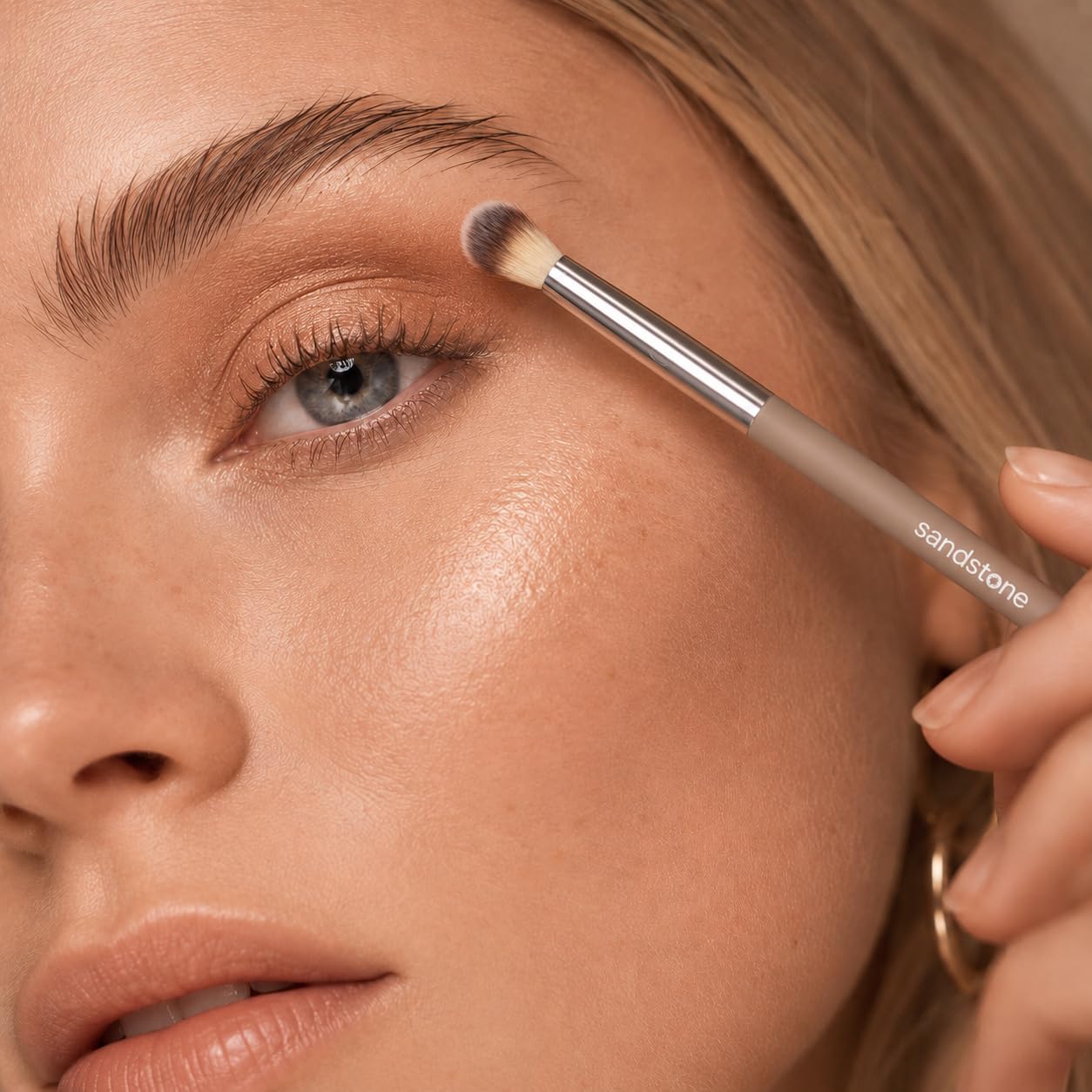 Sandstone Scandinavia Eyeshadow Blending Brush – Soft, Fluffy Makeup Brush for Seamless Color Blending – Vegan & Cruelty-Free - Image 3