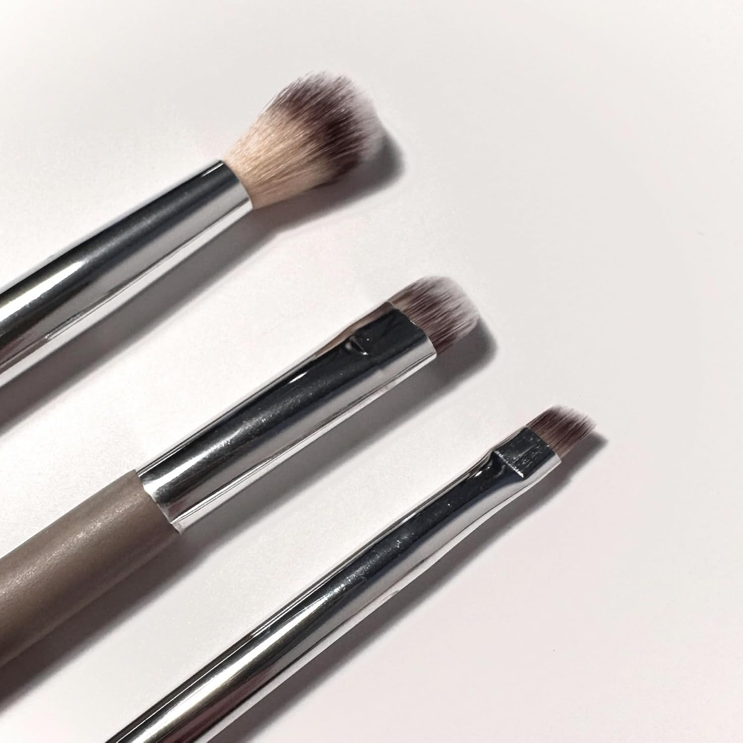 Sandstone Scandinavia Eyeshadow Blending Brush – Soft, Fluffy Makeup Brush for Seamless Color Blending – Vegan & Cruelty-Free - Image 5