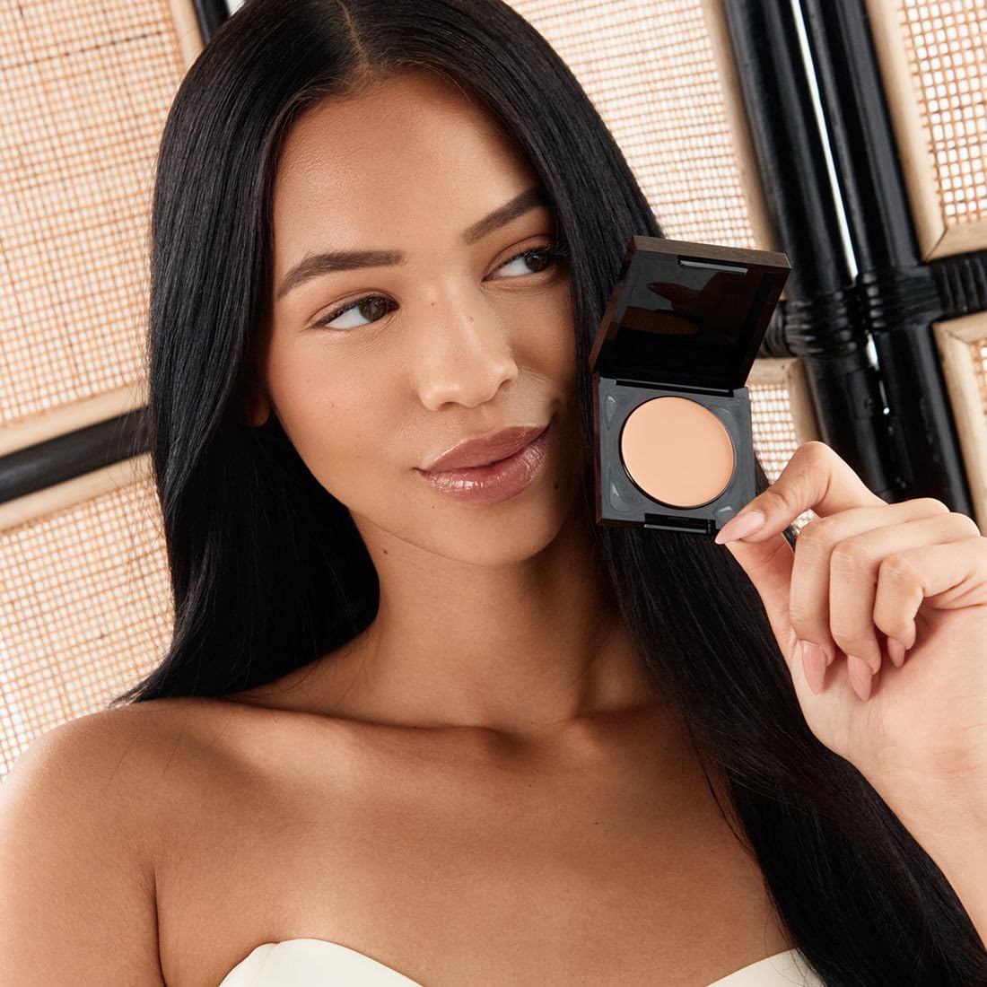 Palladio Under Eye Brightener, Conceal, Brightens, Reduces Appearance of Dark Circles, With Caffeine Peptides & Vitamin E, Tired Skin Color Correcting Brightener & Primer (Medium Nude) - Image 6